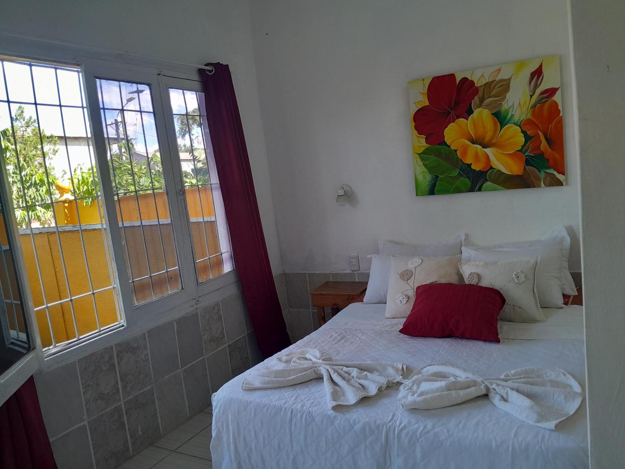 Hostel Damaris Πουέρτο Ιγκουασού Εξωτερικό φωτογραφία