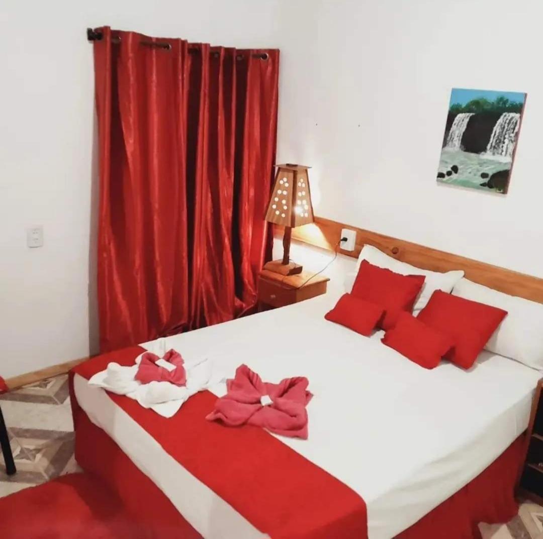 Hostel Damaris Πουέρτο Ιγκουασού Δωμάτιο φωτογραφία