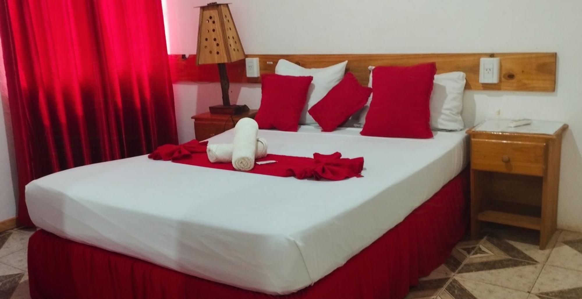 Hostel Damaris Πουέρτο Ιγκουασού Δωμάτιο φωτογραφία