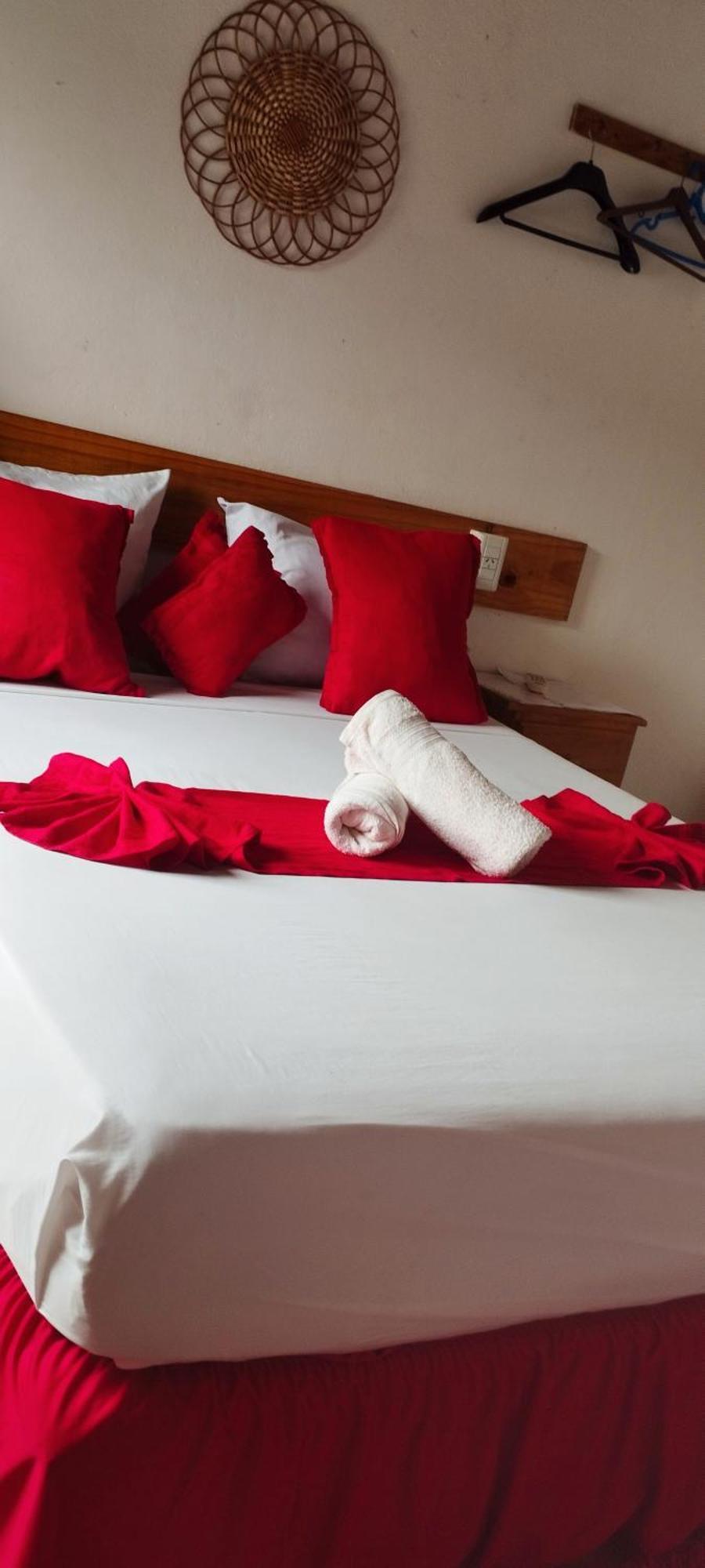 Hostel Damaris Πουέρτο Ιγκουασού Δωμάτιο φωτογραφία